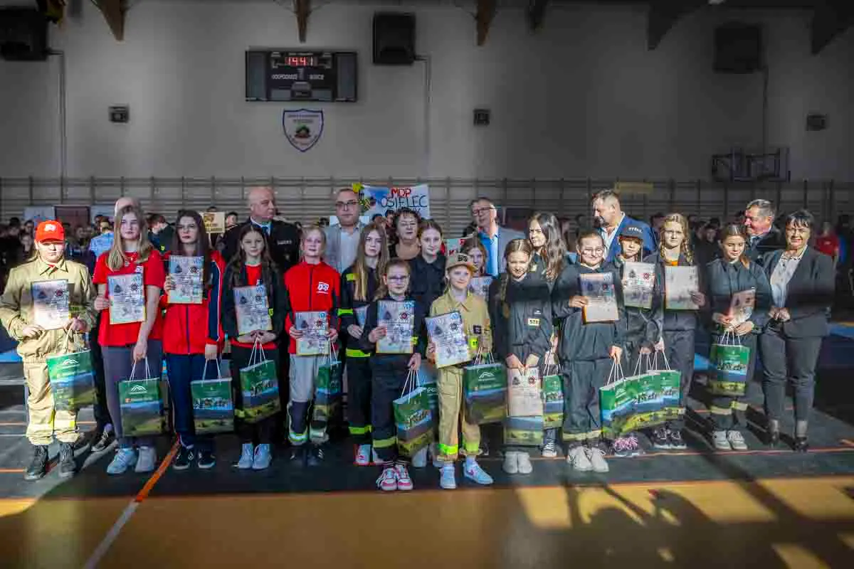 Zawody MDP w Sidzinie 2025 – gdzie młodzi strażacy rywalizują w hali sportowej