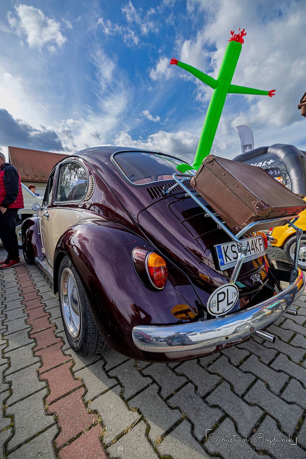 Two Beetles, two clever tricks (2/2)