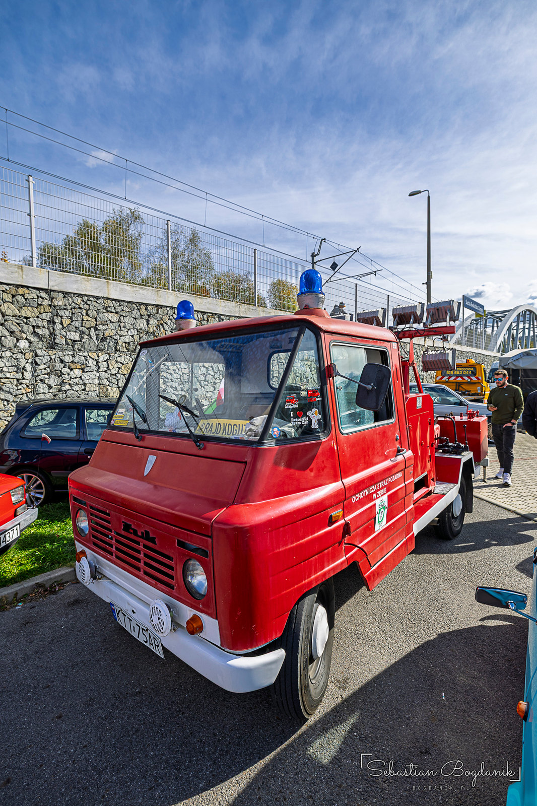 Żuk vans in fire-department red (2/2)